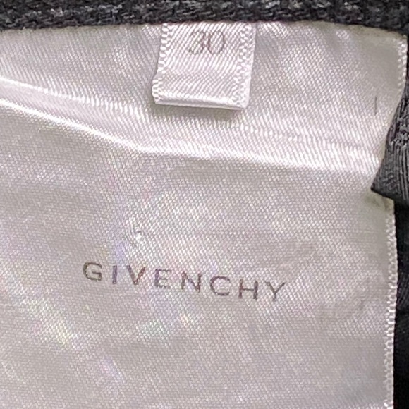 Givenchy - Picture 13 of 15